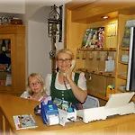 Pensjonat Gasthof-pension Schuetz