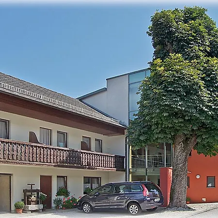 Gasthof-pension Schuetz 3*