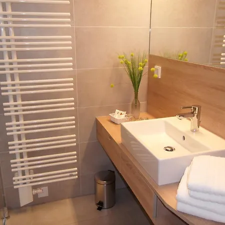 Gasthof-pension Schuetz Pensionat 3*