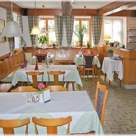 Gasthof-pension Schütz 3* Wesenufer